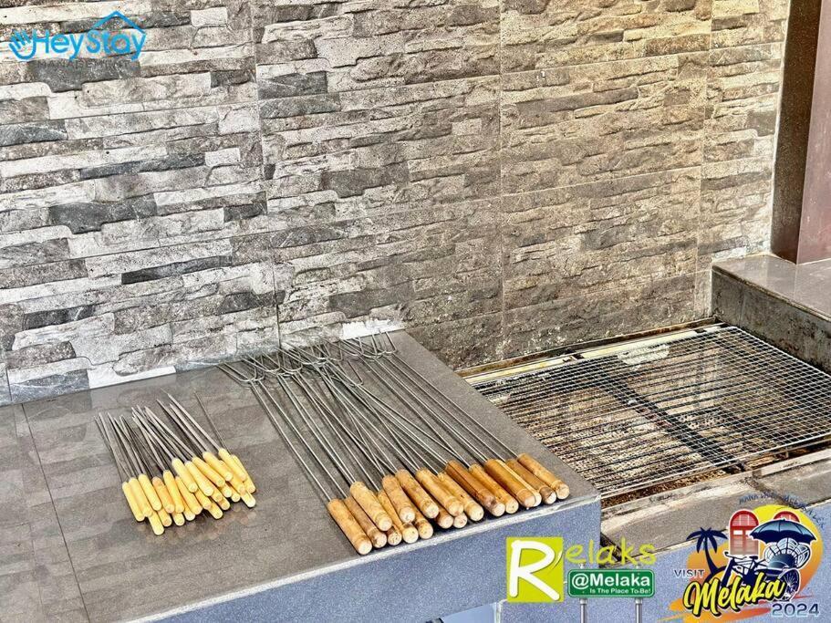 20pax4b3b Privatepool /karaok/pooltable/bbq Malacca
